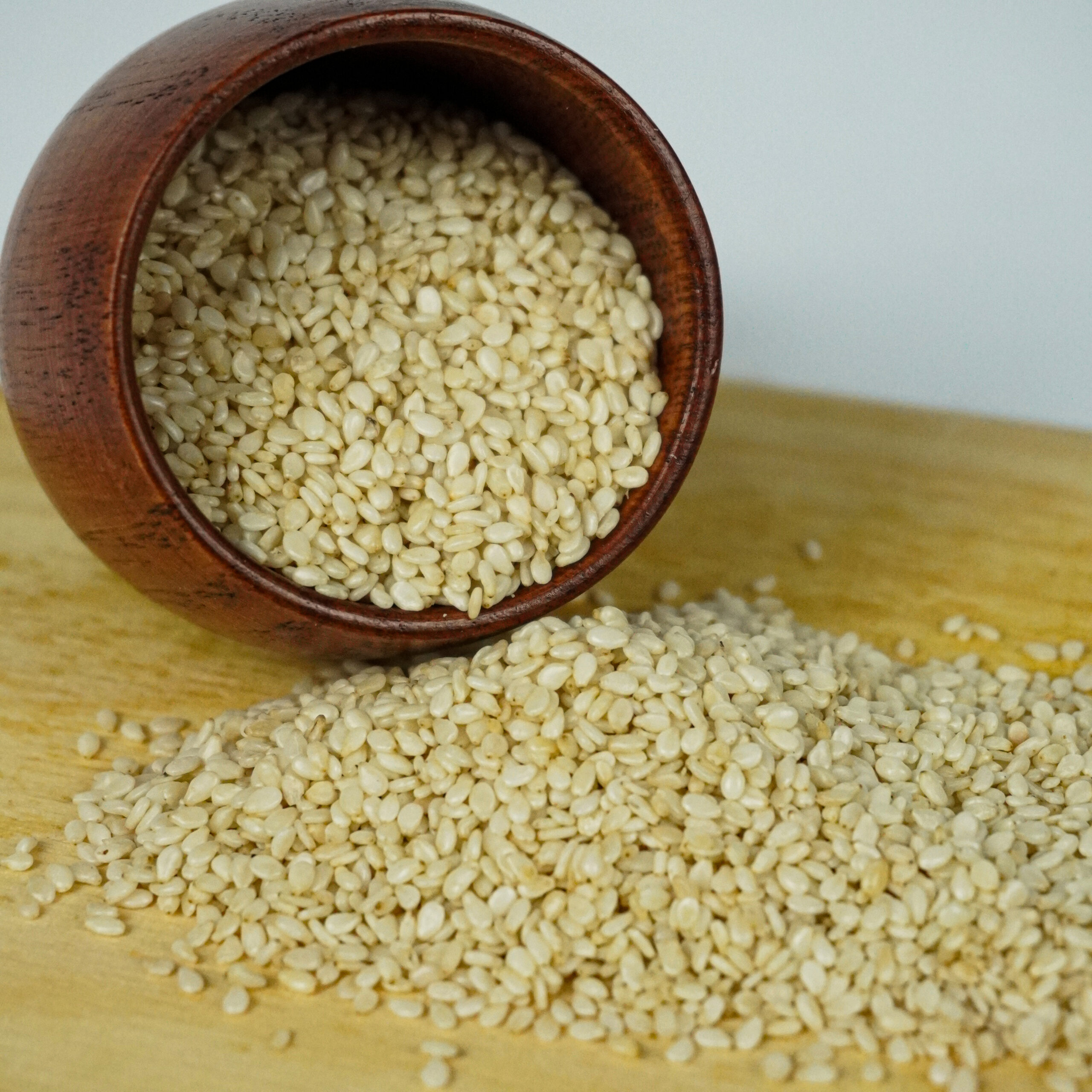 های عطار - فروشگاه های عطار بزرگترین پخش انواع ادویه و دمنوش در ایران کنجد سفید